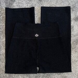 Beyond Yoga Cropped Flares